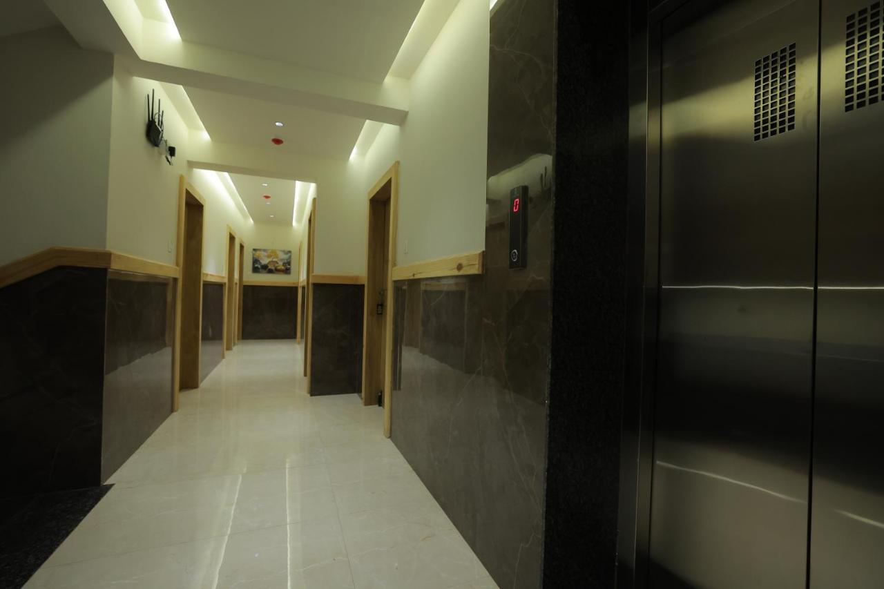 Hotel Shayan Inn Rajkot Exteriör bild