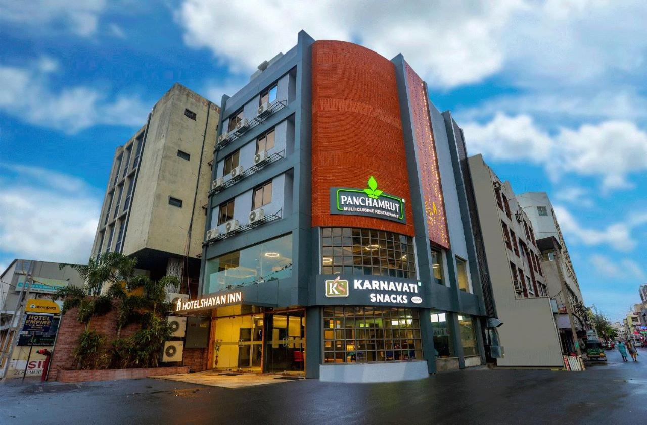 Hotel Shayan Inn Rajkot Exteriör bild