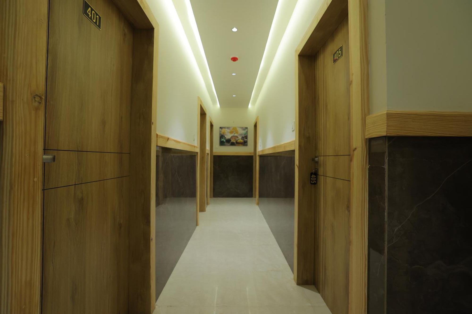 Hotel Shayan Inn Rajkot Exteriör bild